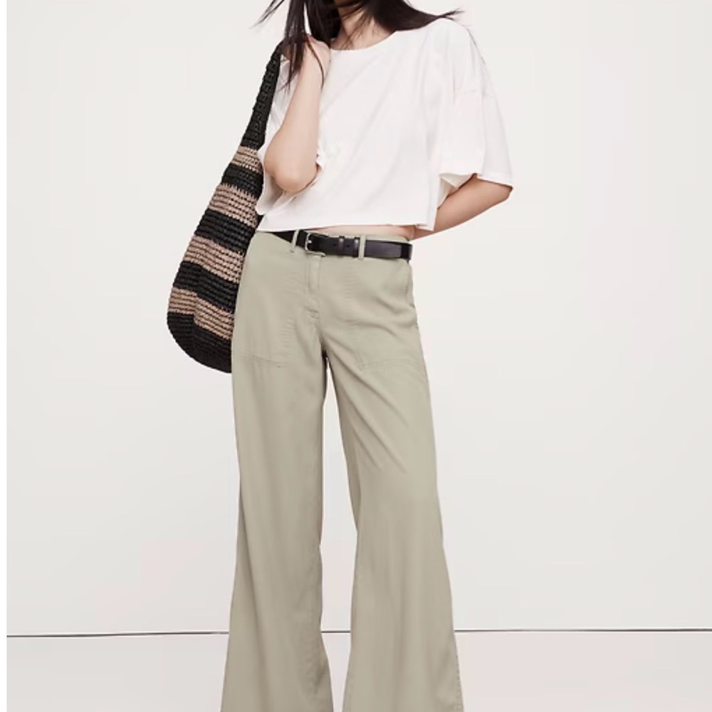Banana Republic  Super Soft Soma Mid rise NWT